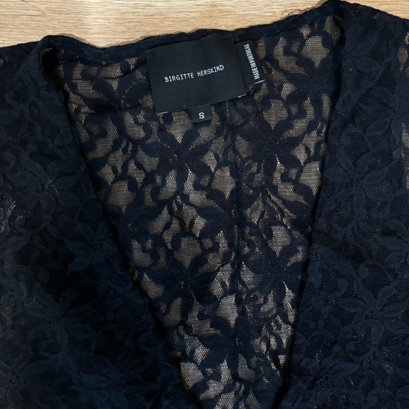 Herskind lace cat suit - Picture 2 of 3